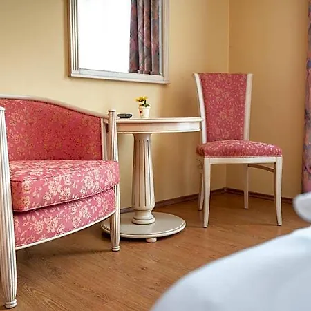 Erlenhof 3*